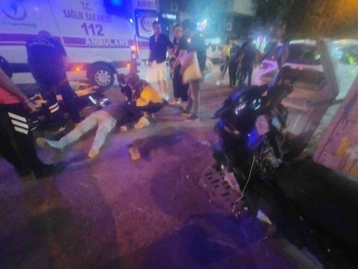 Kent merkezinde korkutan motosiklet kazası