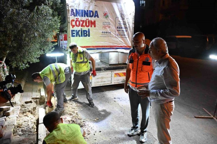 Kepez Belediyesi, ’Anında Çözüm Ekibi’ ile gece gündüz sahada