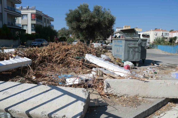 Foça Belediye Başkanı Fıçı: "Bir kez daha tekrarlamak istiyorum, çevre atıklarını toplamayacağım"
