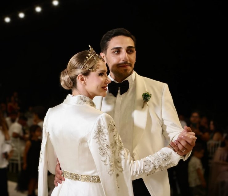 Rumen şarkıcı Otilia Bruma, Yalova’da düğün yaptı