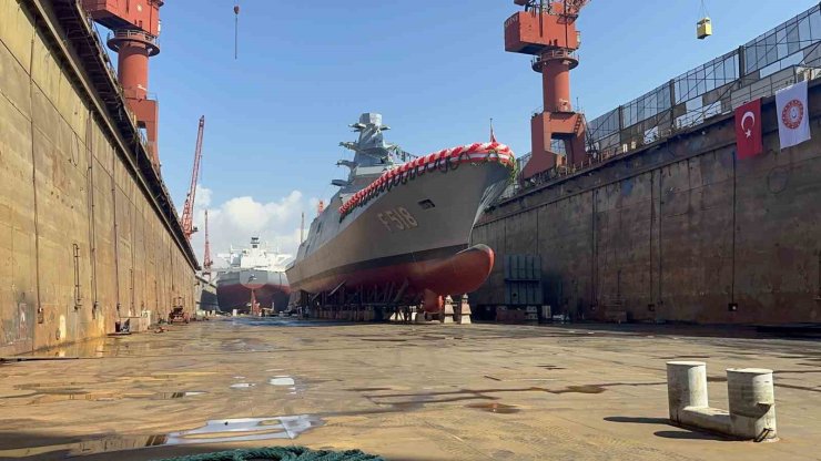 Yalova’da TCG İçel fırkateyni suya indirildi