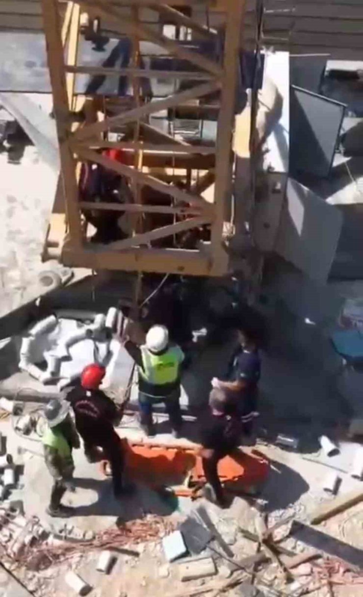 Vinçte bayılan operatörü itfaiye kurtardı