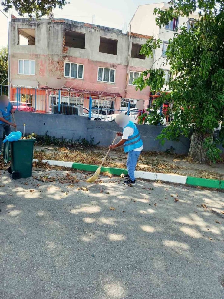 Kırklareli’nde denetimli serbestlik hükümlülerinden eğitime katkı