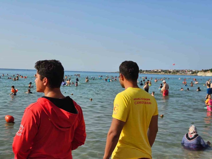 Kocaeli sahillerinde bin 825 hayat kurtaran müdahale