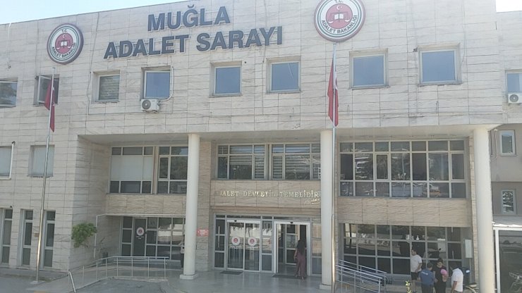 Menteşe Belediye Başkanı Aras’ın ananesinin evine saldıran şüpheliler adliyeye sevk edildi