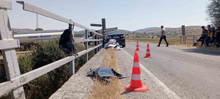 Tokat’ta otomobil bariyerlere çarptı: 1 ölü, 2 yaralı