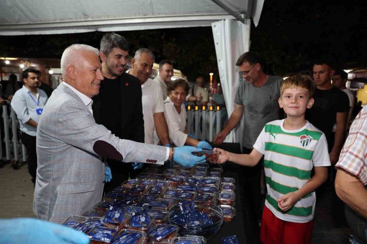 Başkan Bozbey: "Mevlid Kandili, tüm hemşehrilerimize ve insanlığa hayırlar getirsin"