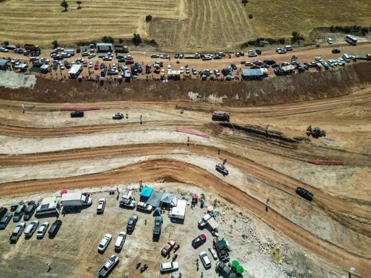 Acıpayam off-road yarışları büyük çekişmeye sahne oldu