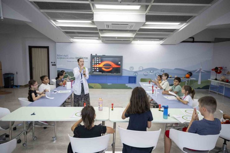 Mersin’de 5 bin 547 öğrenci yaz tatilini bilimle geçirdi