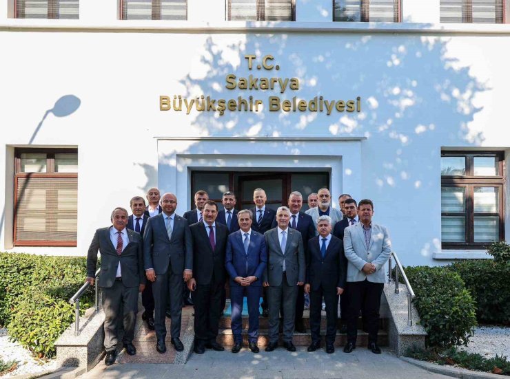 Ticaret Bakanı Bolat Sakarya’da