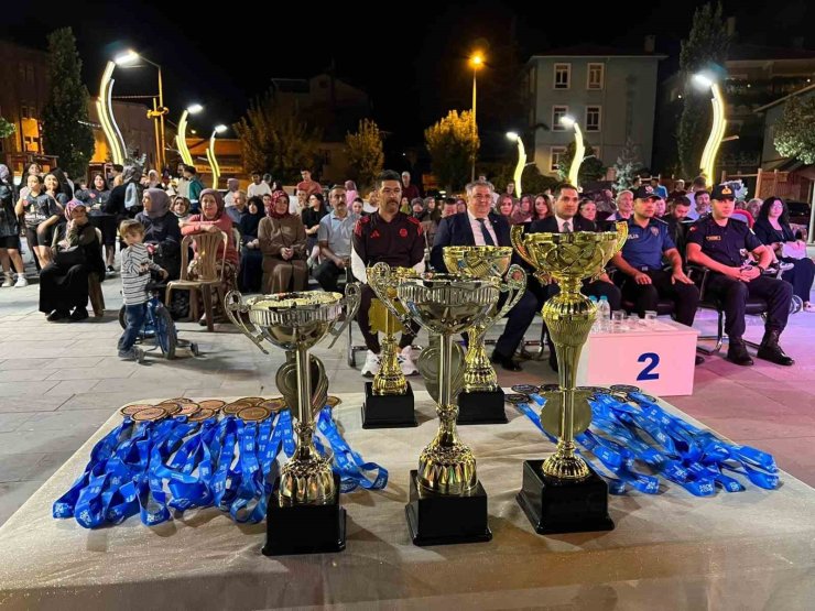 Bozkır’da genç sporcuların başarısı kutlandı