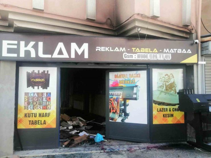 Simav’da iş yerinde çıkan yangın büyümeden söndürüldü