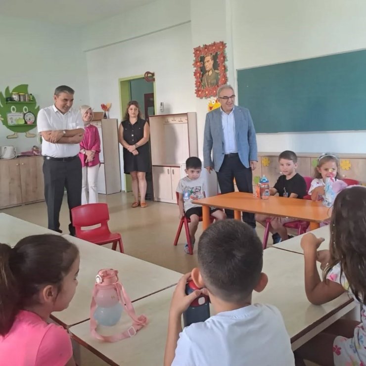 Edremit’te İlçe Milli Eğitim Müdürü Esmen’den okul ziyaretleri