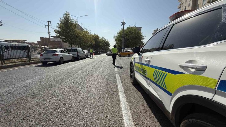 Diyarbakır’da 5 araçlı zincirleme trafik kazası