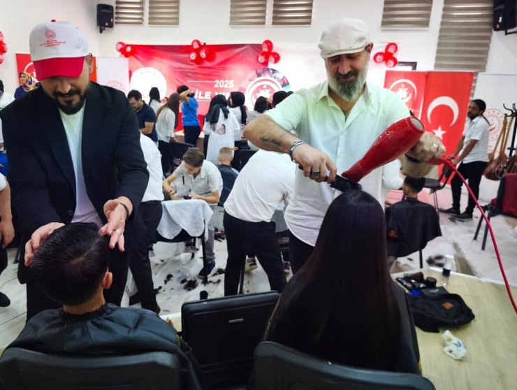 Erzurum’da "Aynadaki gülen yüzüm" projesi başladı