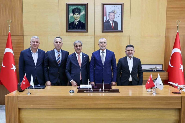 Çalışma ve Sosyal Güvenlik Bakanı Işıkhan Sakarya’da
