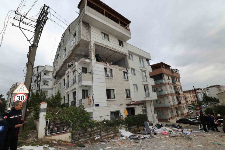 Doğalgaz patlamasının yaraları sarılıyor