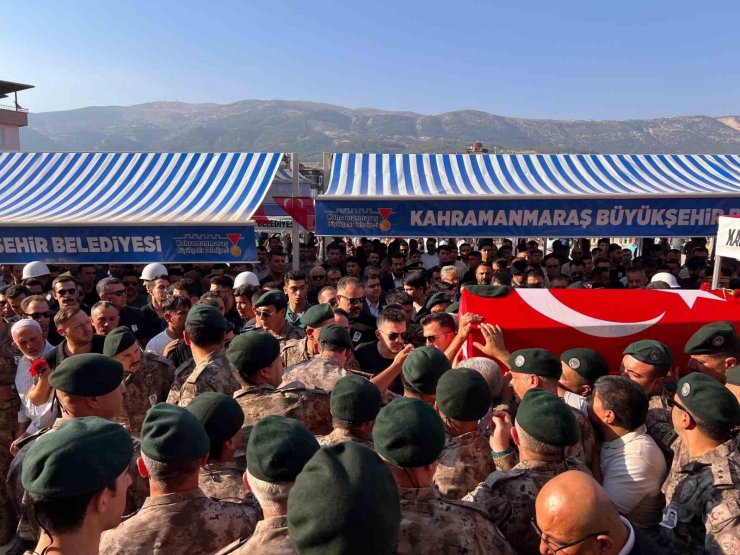 Şehit özel harekat polisi son yolculuğuna uğurlandı