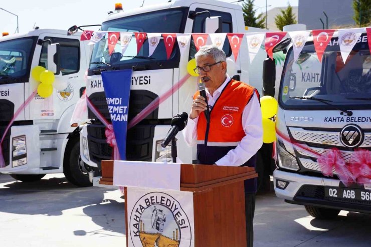 Kahta Belediyesi, tarihinin en büyük araç alımını gerçekleştirdi