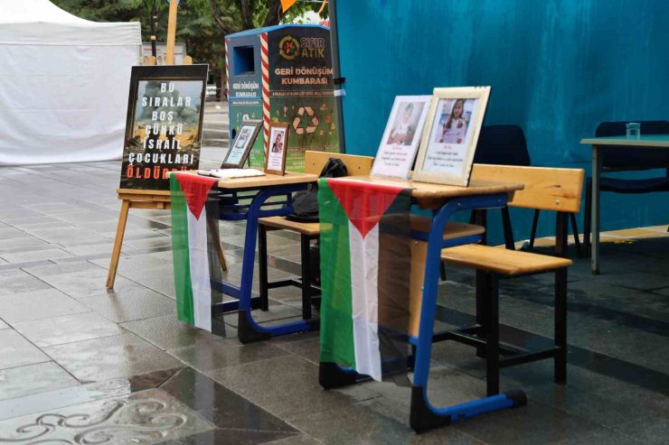 Filistin’de sıraları boş kalan şehit öğrenciler Sivas’ta anıldı