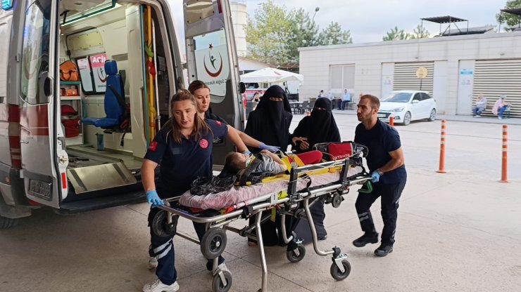 Bursa’da 3. kattan düşen çocuk ağır yaralandı