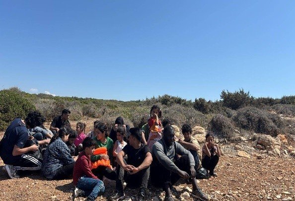 Didim’de 34 düzensiz göçmen, sahilde yakalandı