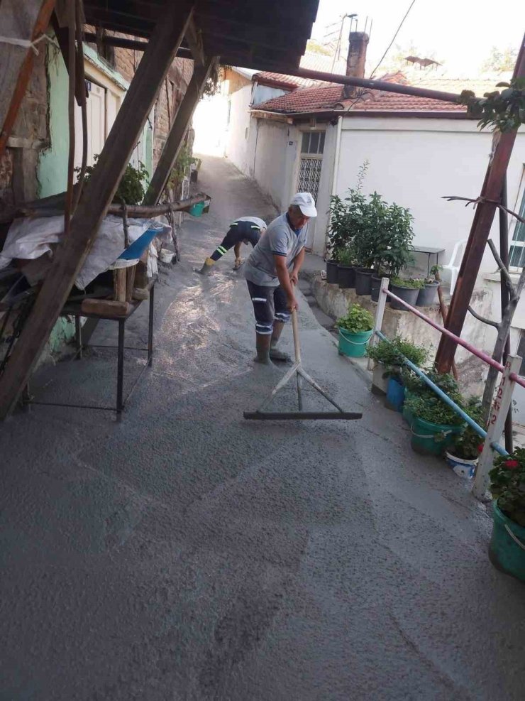 Babadağ’ın Gazi Mahallesinde tamamlanan yol çalışmaların ardından hizmete sunuldu