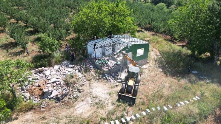 Bursa’da kaçak yapıyla mücadele sürüyor