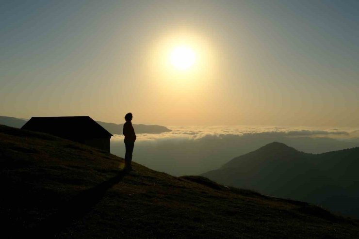 Gümüşhane’nin gizli cenneti Çetlüce Yaylası’nda sis denizi manzarası
