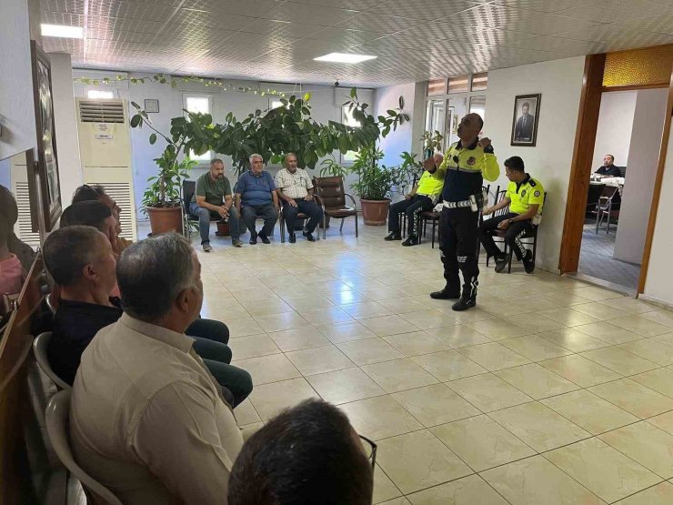 Kilis’te okul servis şoförlerine trafik eğitimi verildi