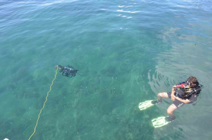 Sinop’ta yapay zeka destekli "insansız deniz aracı" ilk kez suya indirildi