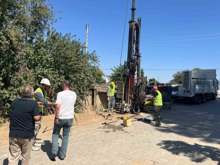 Taşkın riski oluşturan köprüde çalışmalar başladı