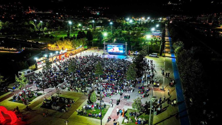 Bursa’da kalpler 12 Dev Adam için attı