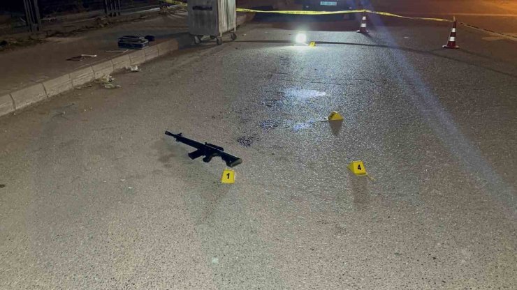 22 yaşındaki genç, sokak ortasında vurulmuş halde bulundu