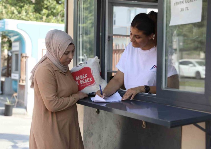 Mersin’de ’El Bebek Gül Bebek’ projesi ile ailelere 53 bin 113 paket destek sağlandı