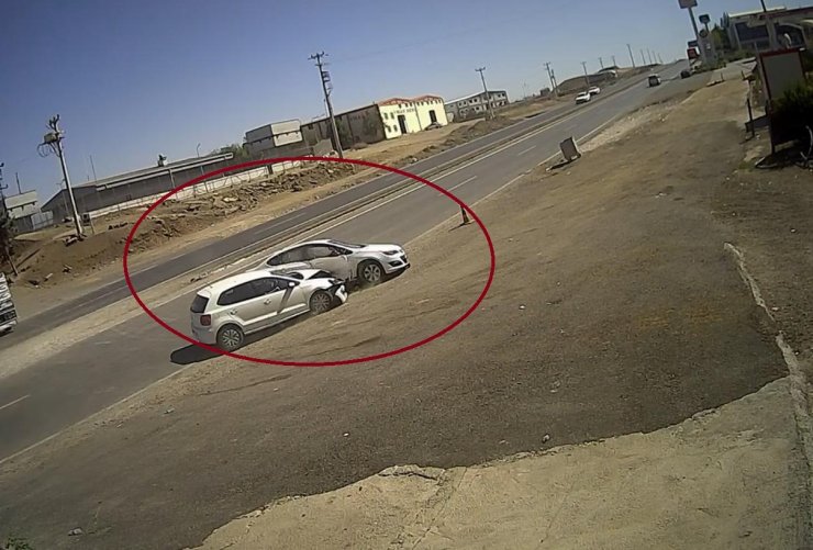 Diyarbakır’da iki otomobil çarpıştı: 4 yaralı