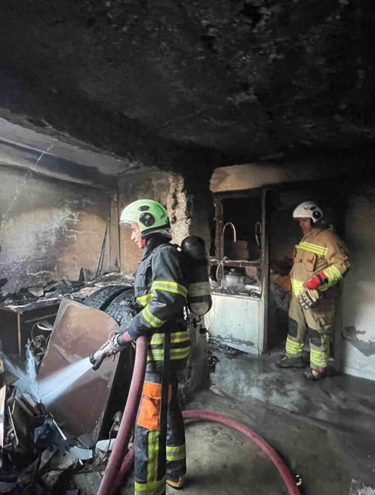 Antakya’da müstakil evde yangın çıktı