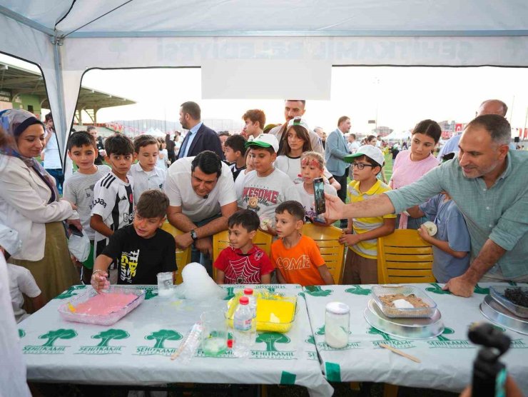 Şehitkamil’de bilim kaşifleri eserlerini sergiledi