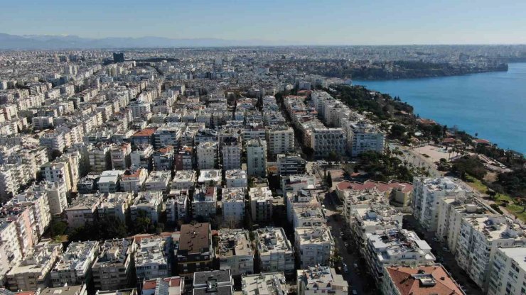 Antalya’da Ağustos ayında 6 bin 999 konut satıldı