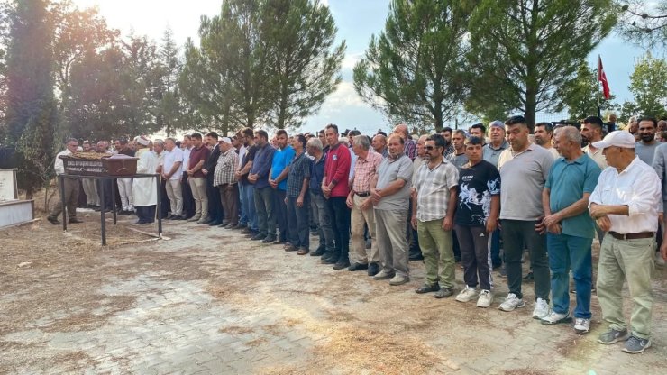 Göçükten sağ olarak kurtarıldıktan sonra hayatını kaybeden madenci son yolculuğuna uğurlandı