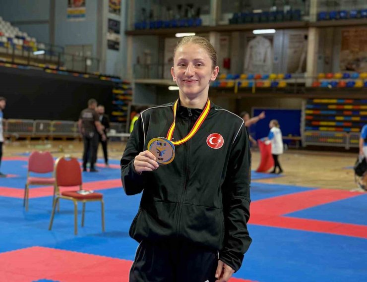 Nurbade Büber İspanya’da Akdeniz Şampiyonu oldu