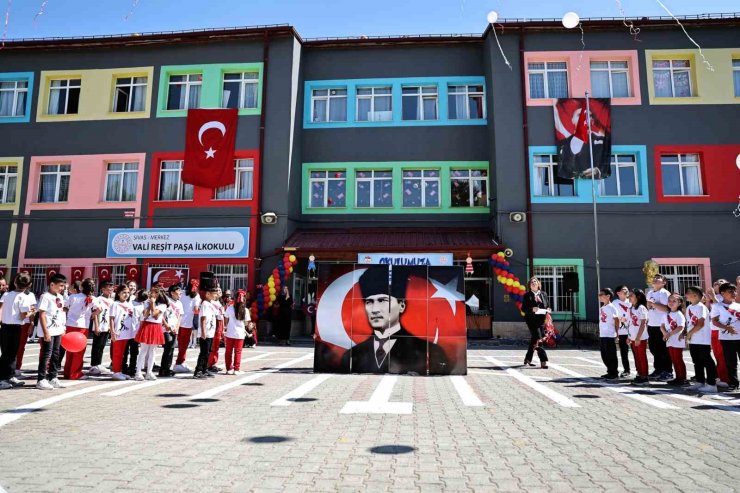 Sivas’ta İlköğretim Haftası kutlandı