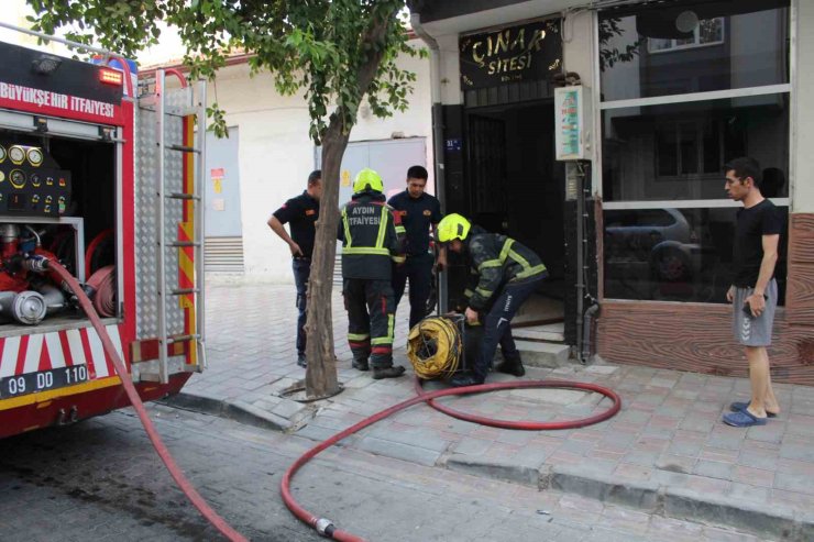 Kızartma yağından çıkan yangın paniğe neden oldu