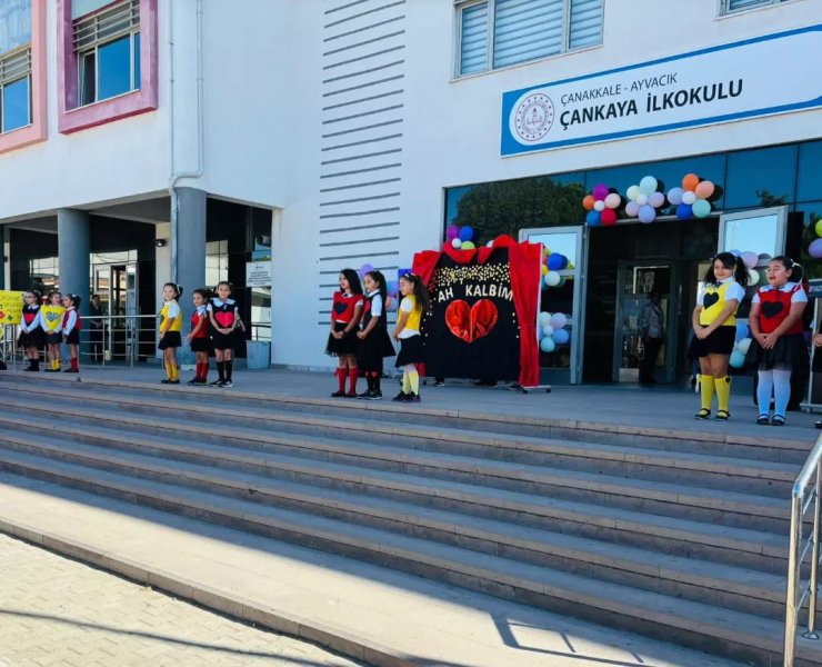 Ayvacık’ta İlköğretim Haftası kutlandı