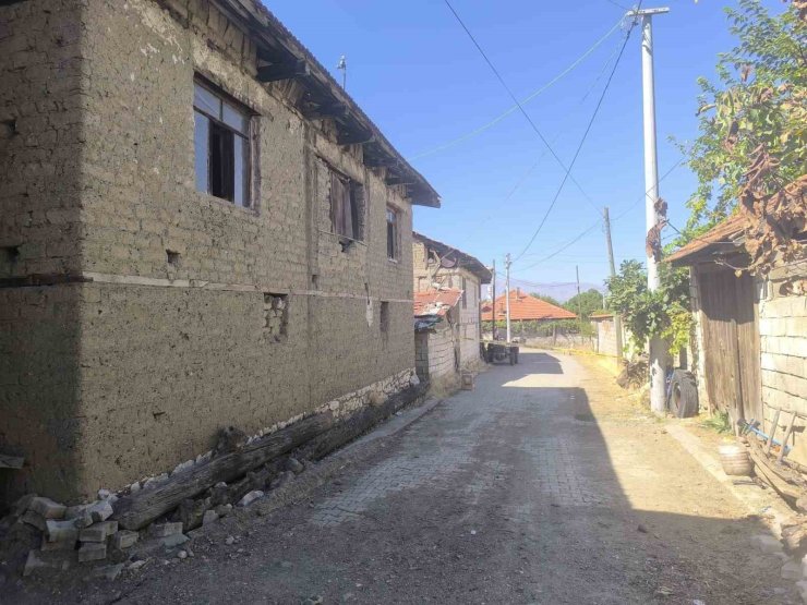 Yaşlı kadının şüpheli ölümünde torunu gözaltına alındı