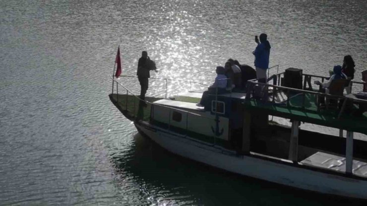 Tortum Gölü’nde Karadeniz ezgileri yankılandı