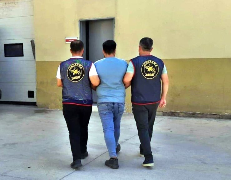 Kesinleşmiş hapis cezasıyla aranan 3 şahıs yakalandı
