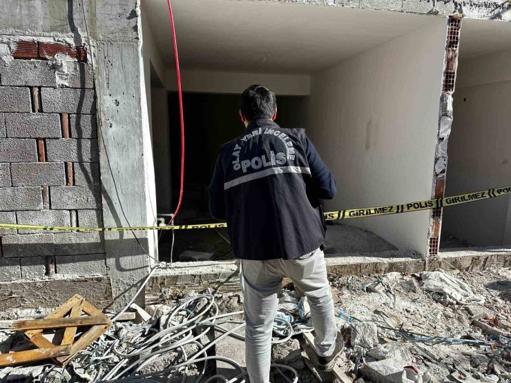 Uşak’ta inşaat halindeki apartmandan düşen kişi öldü