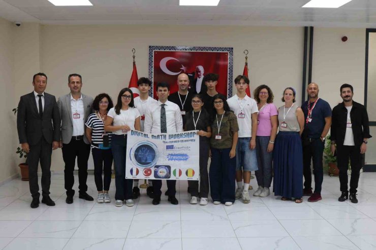 Gediz Altınkent’te Erasmus+ projesi: Avrupa’dan öğretmen ve öğrenciler Kaymakam Uzun ile bir araya geldi