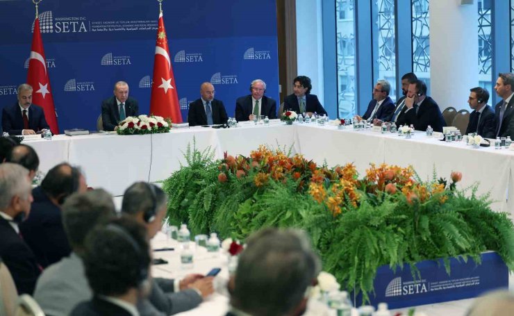 Cumhurbaşkanı Erdoğan, SETA eşgüdümünde ABD’li düşünce kuruluşu temsilcileriyle bir araya geldi